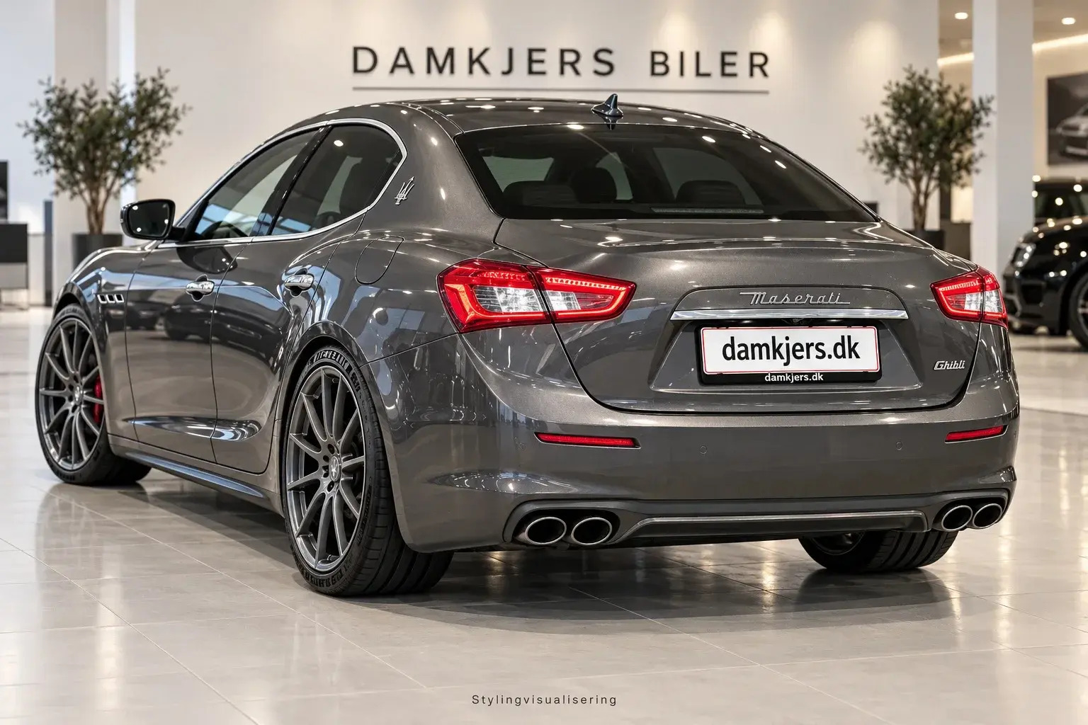 Grå Maserati Ghibli fra 2019