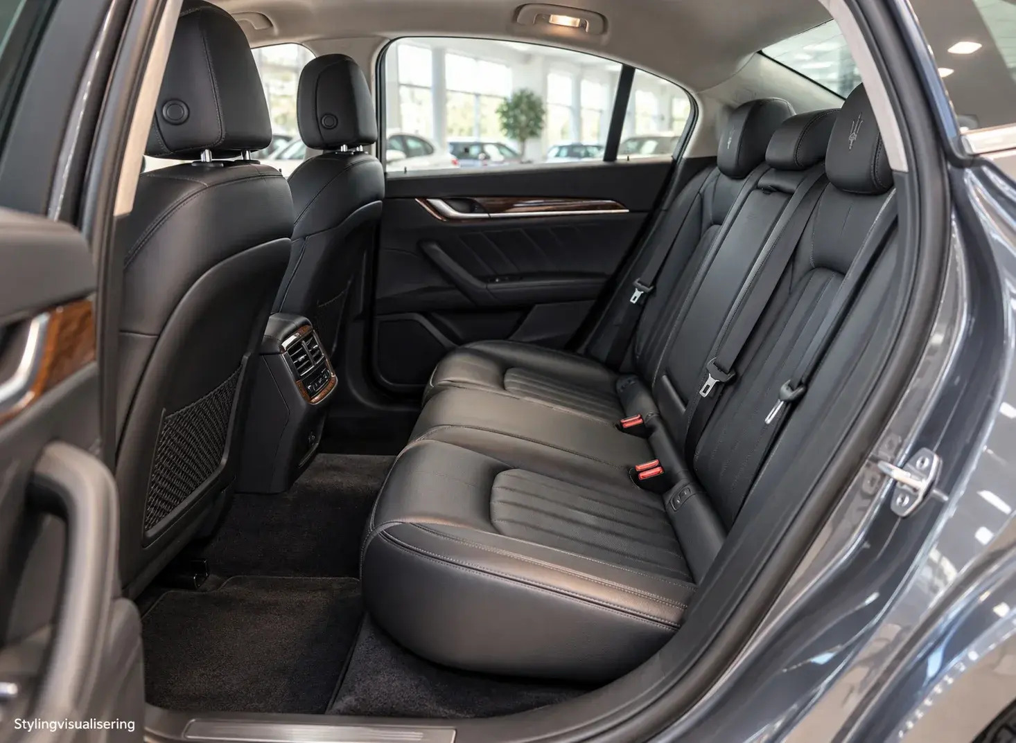 Grå Maserati Ghibli fra 2019