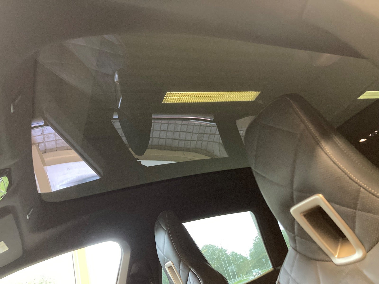 Grå BMW iX fra 2022