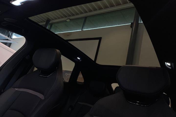 Sort Mazda CX-6e fra 2026