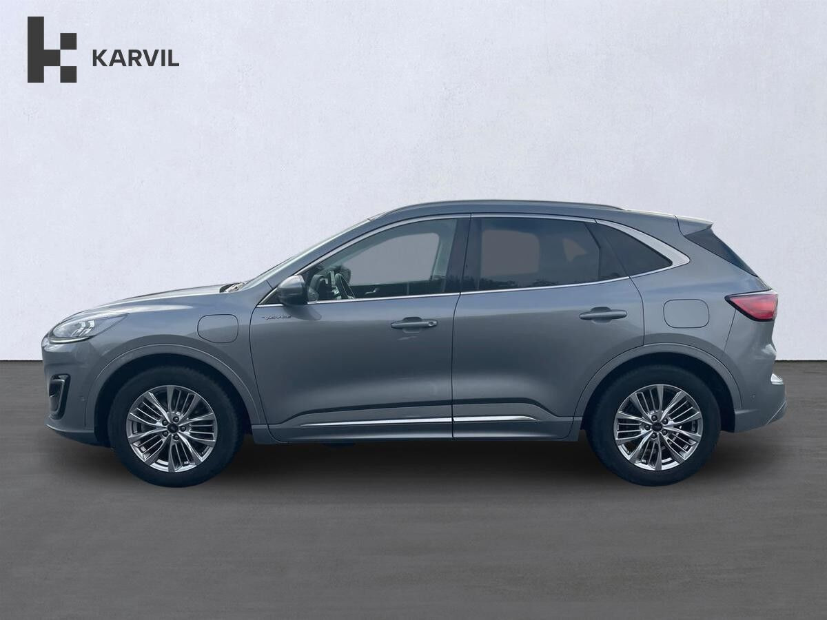 Grå Ford Kuga fra 2020