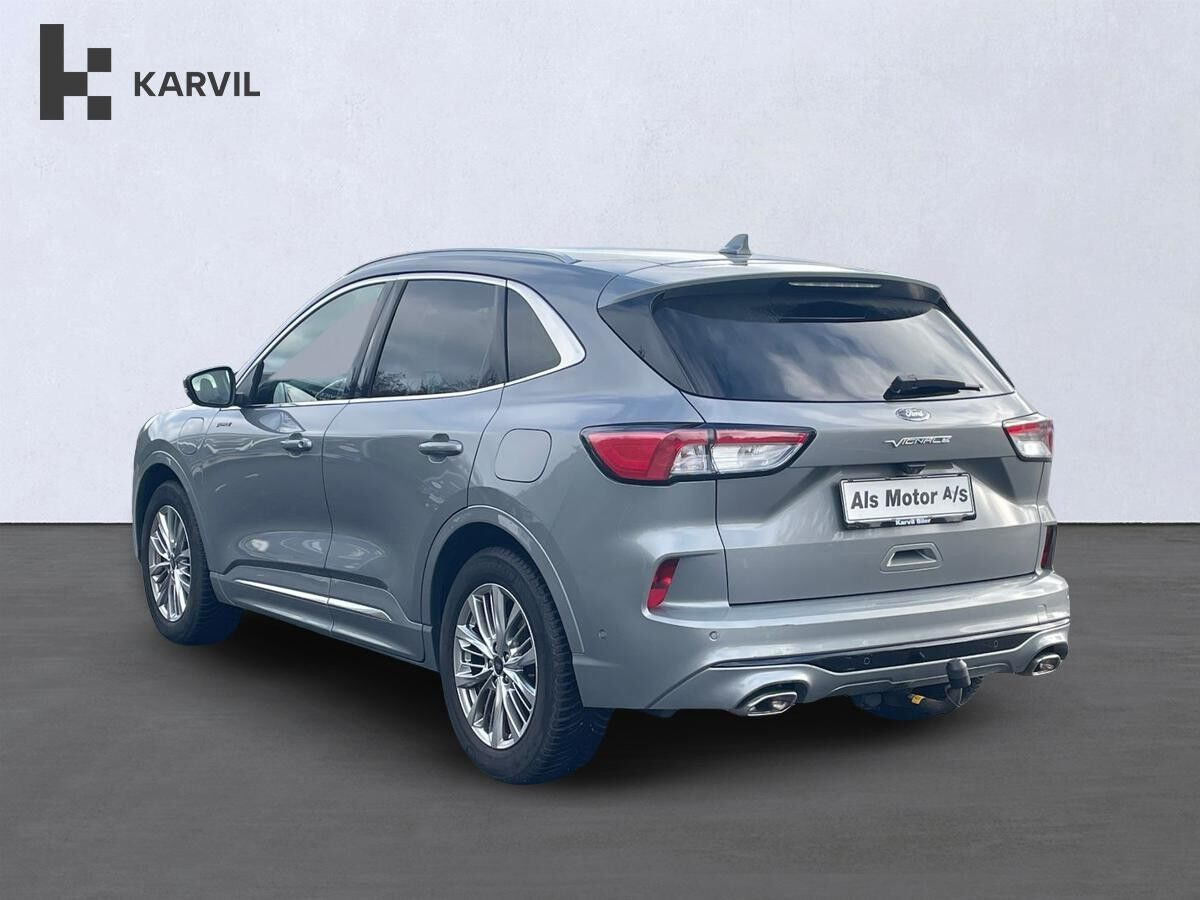 Grå Ford Kuga fra 2020