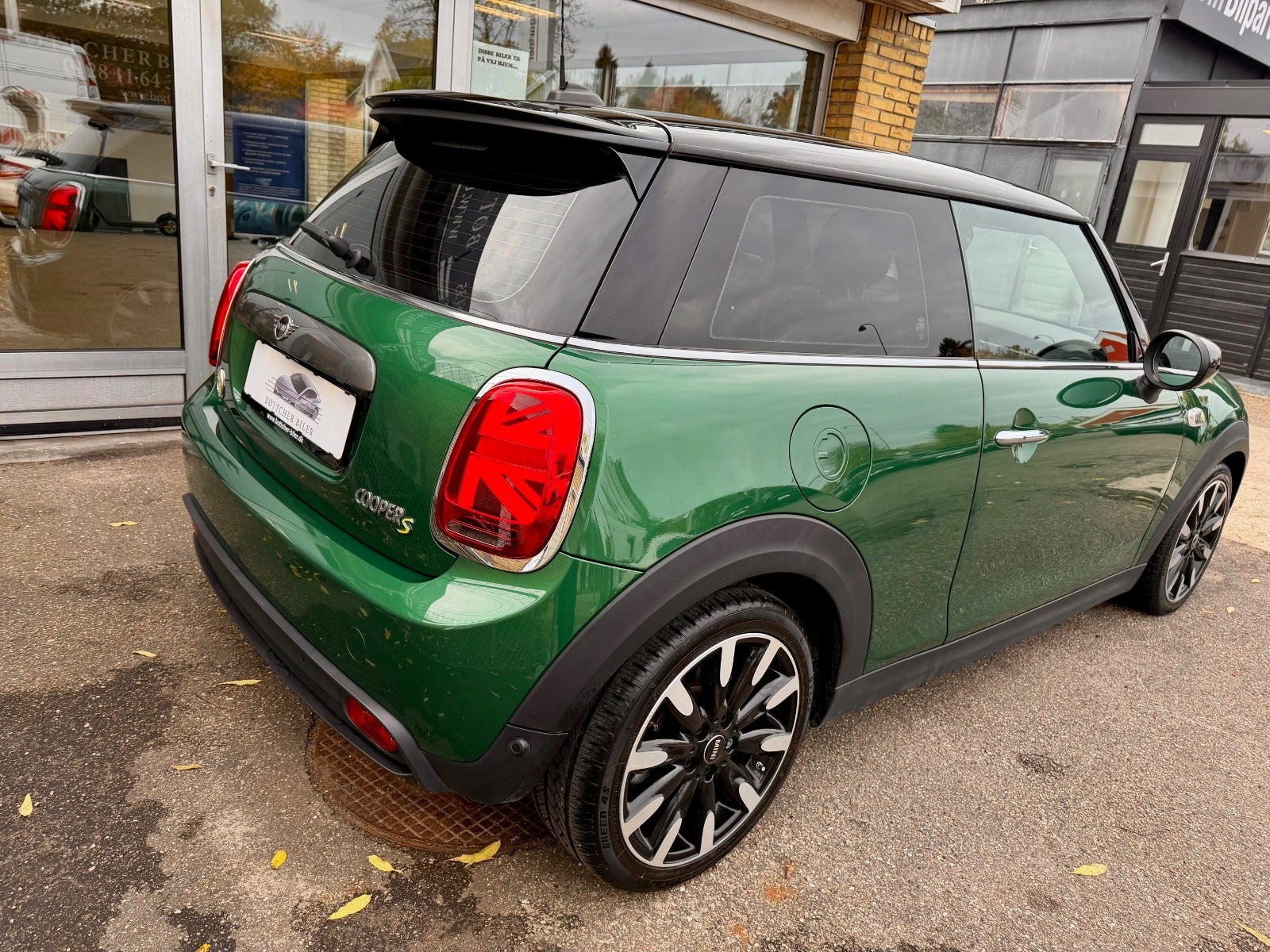 Grøn Mini Cooper SE fra 2020