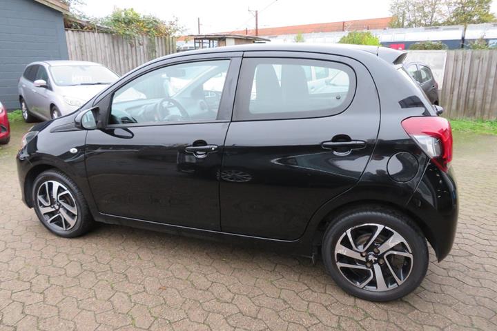 Sort Peugeot 108 fra 2019