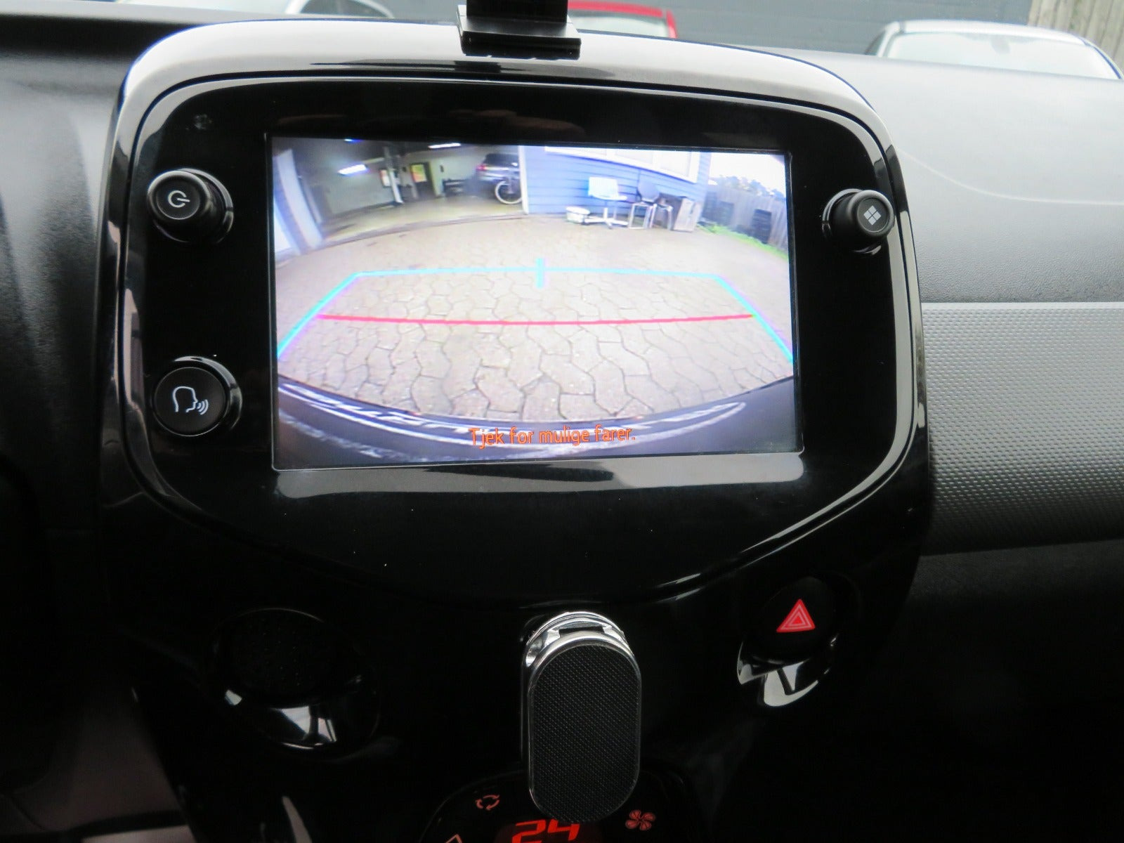 Sort Peugeot 108 fra 2019