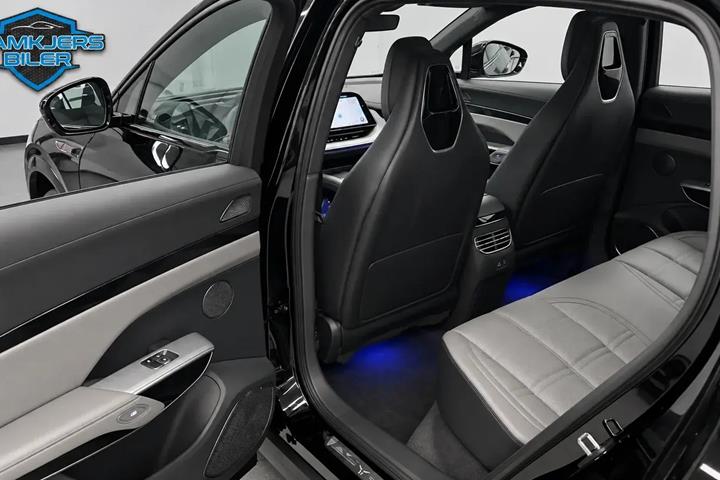 Sort Hongqi EHS7 fra 2025