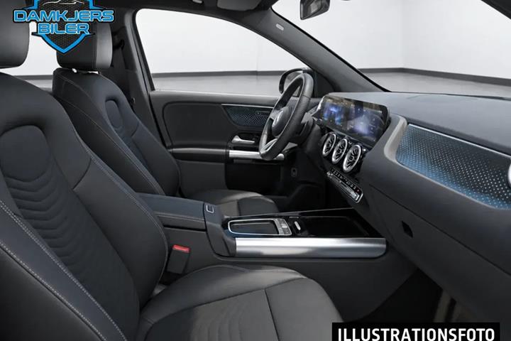 Sort Mercedes EQA250+ fra 2024