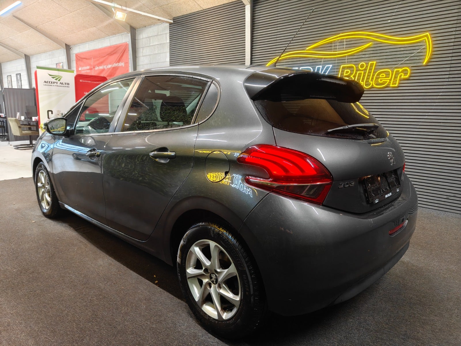 undefined Peugeot 208 fra 2017