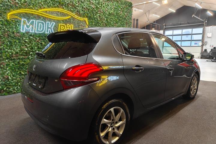 undefined Peugeot 208 fra 2017