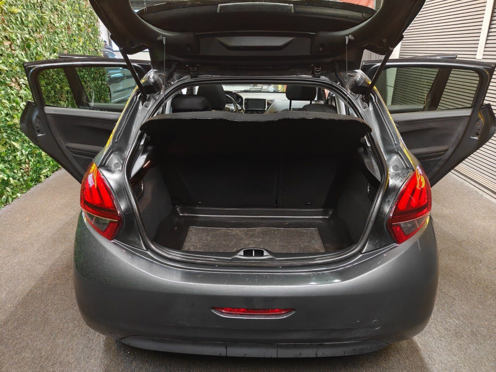 undefined Peugeot 208 fra 2017
