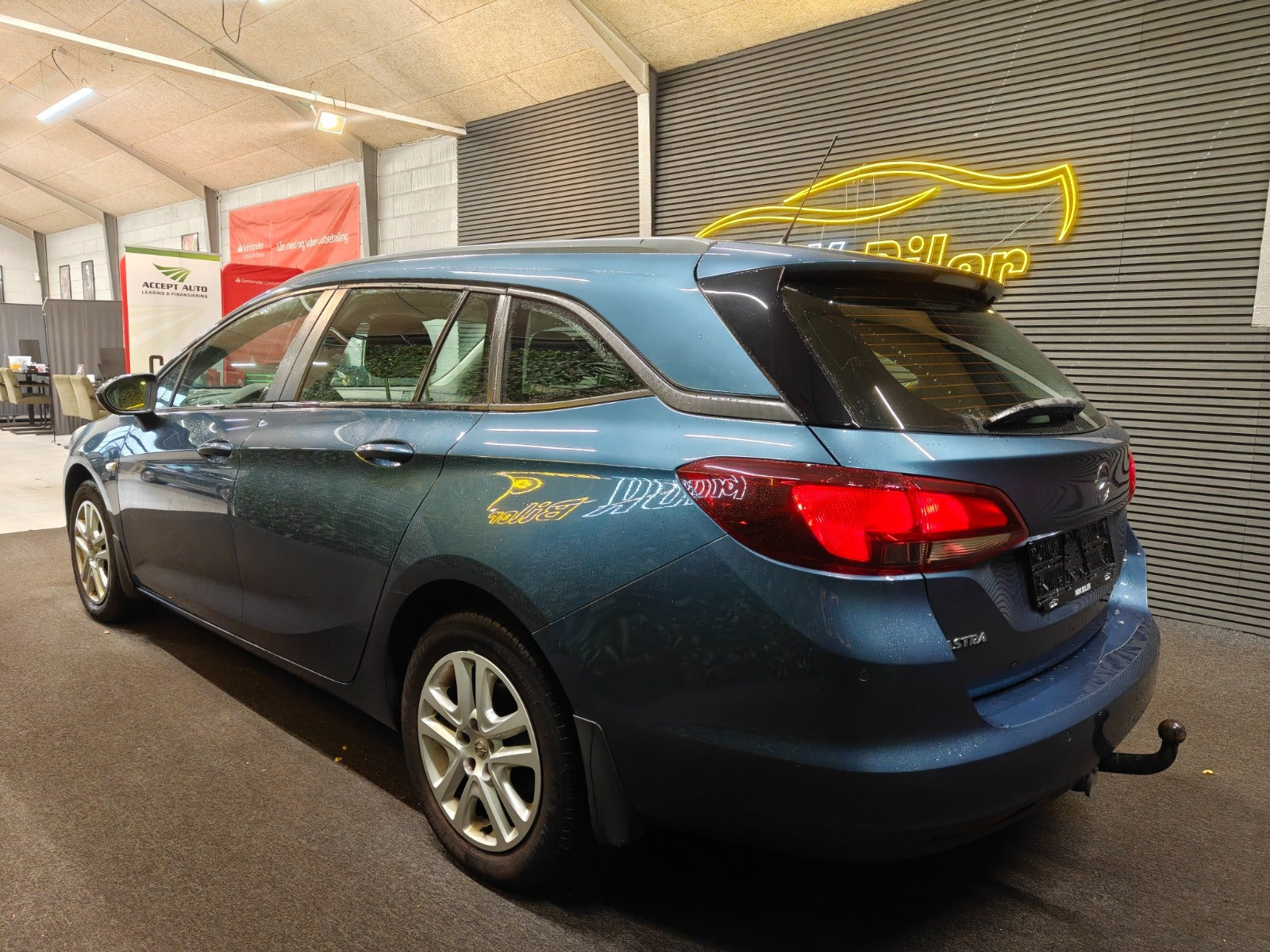 undefined Opel Astra fra 2016