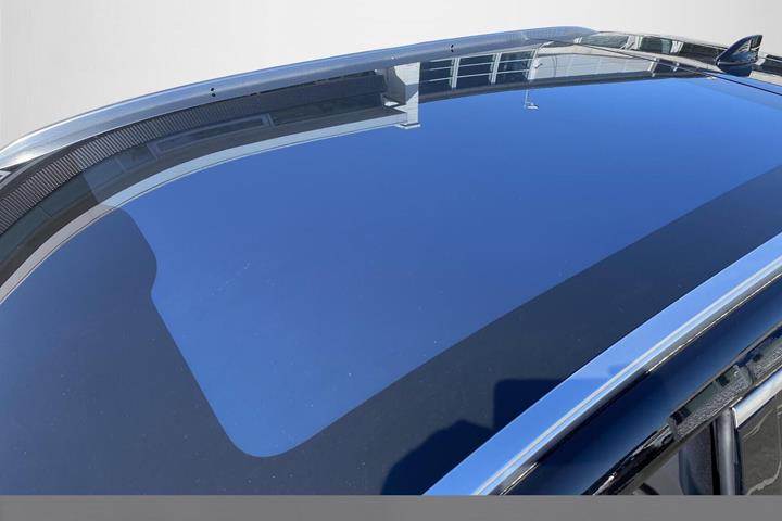 Grå Renault Scenic E-Tech fra 2026