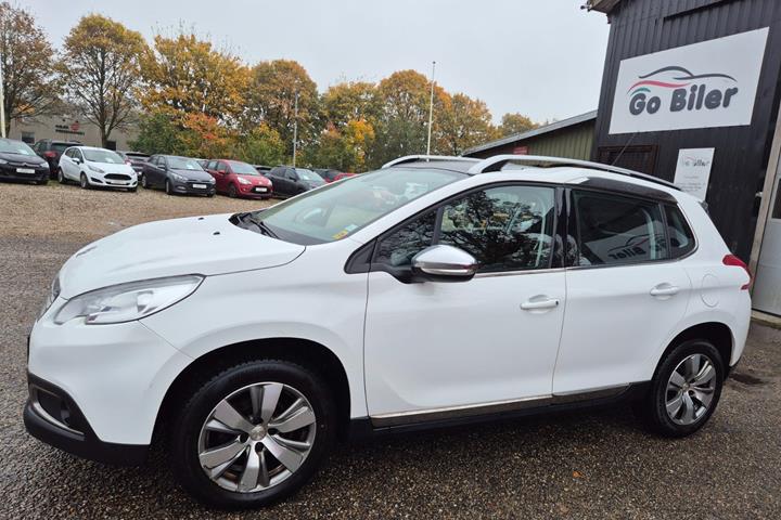 Grøn Peugeot 2008 fra 2016