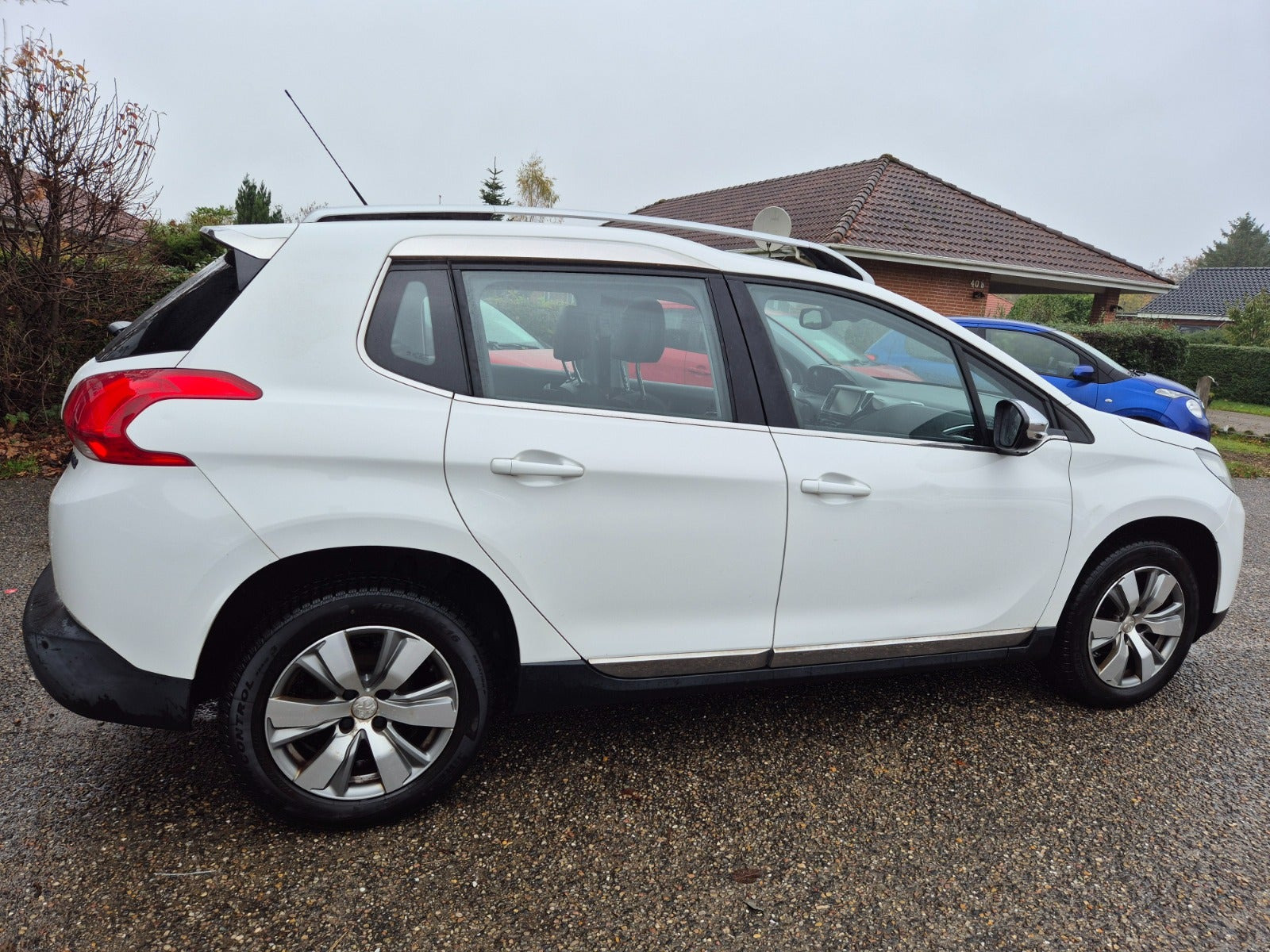 Grøn Peugeot 2008 fra 2016