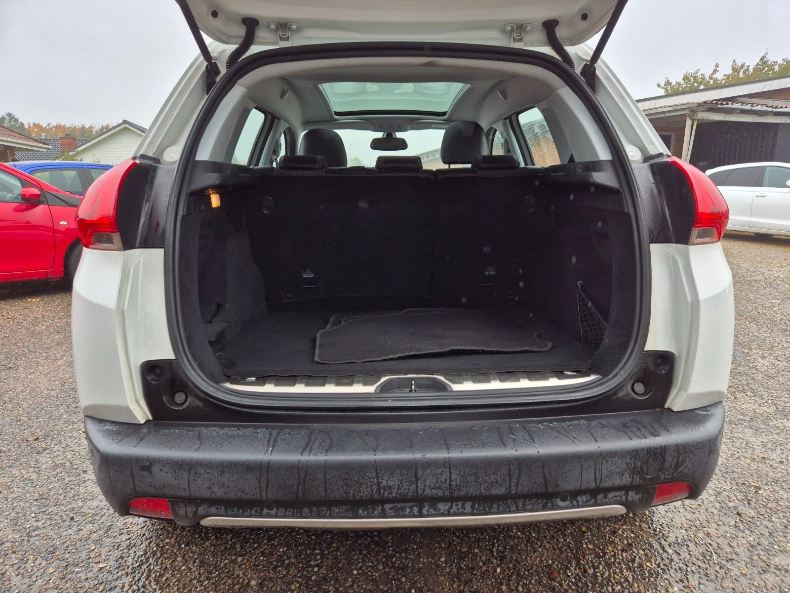 Grøn Peugeot 2008 fra 2016