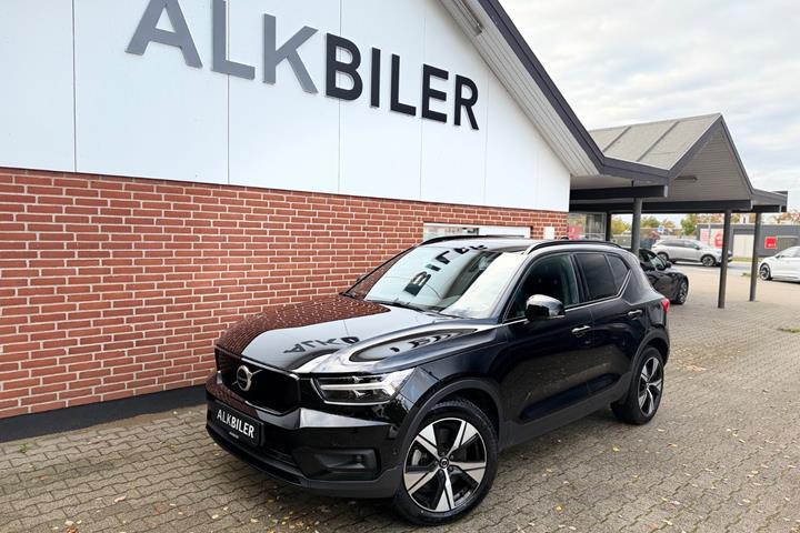 Sort Volvo XC40 fra 2022