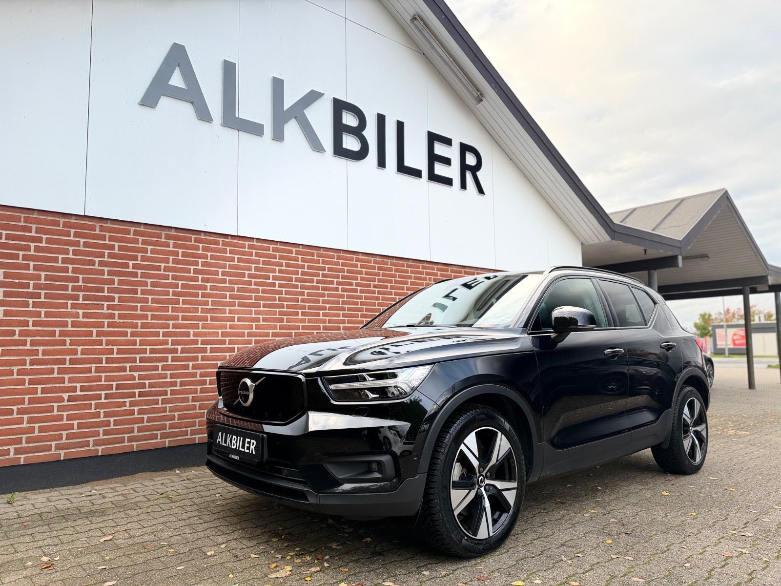 Sort Volvo XC40 fra 2022