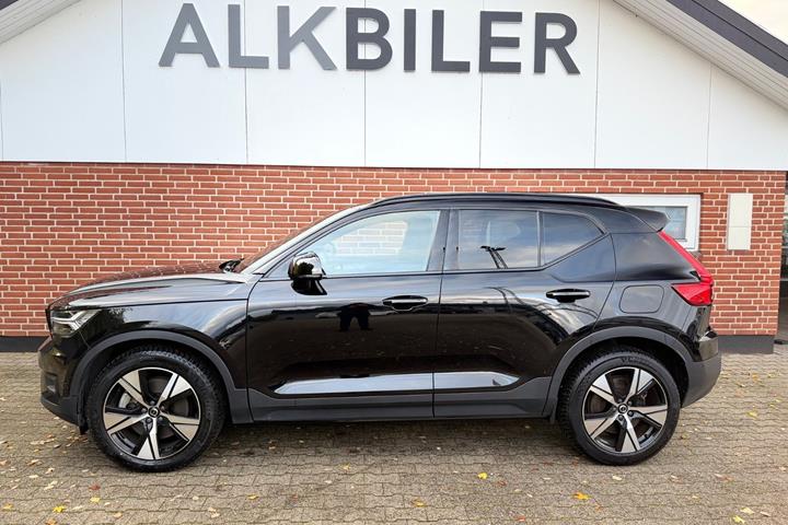 Sort Volvo XC40 fra 2022