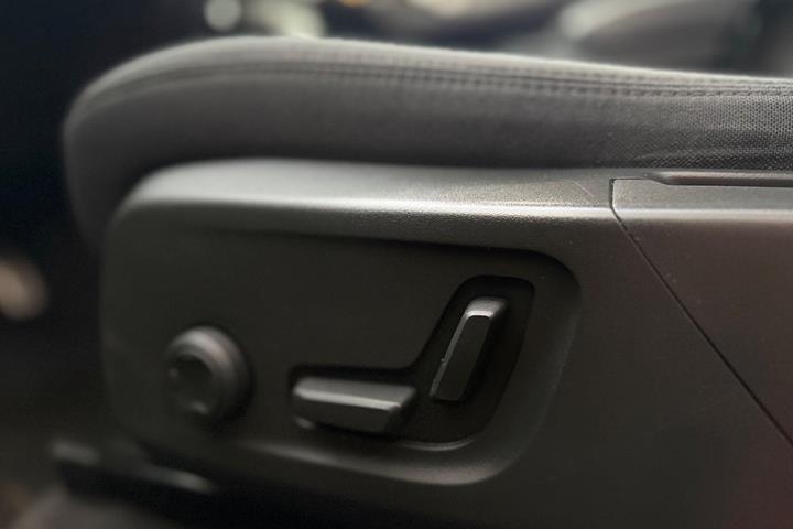 Sort Volvo XC40 fra 2022