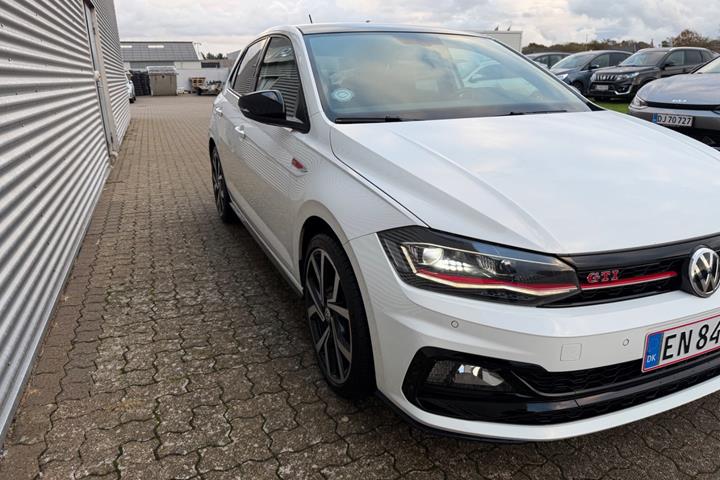 Hvid VW Polo fra 2018