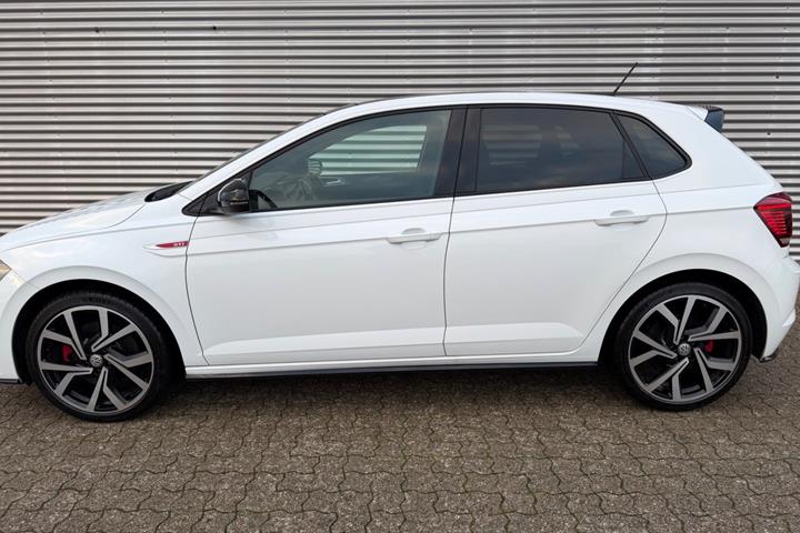 Hvid VW Polo fra 2018