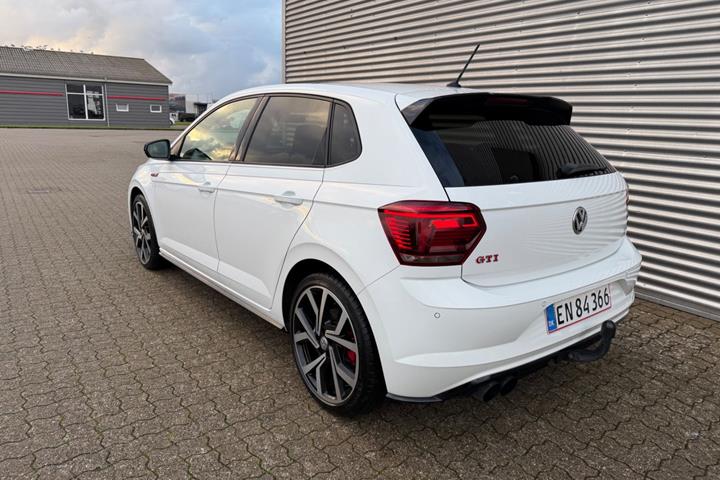 Hvid VW Polo fra 2018