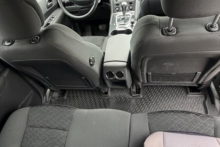Grå Peugeot 3008 fra 2015