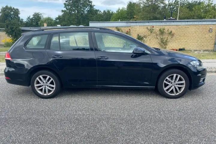 Sort VW Golf fra 2017
