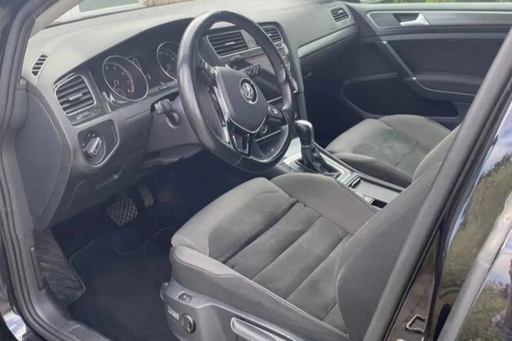 Sort VW Golf fra 2017