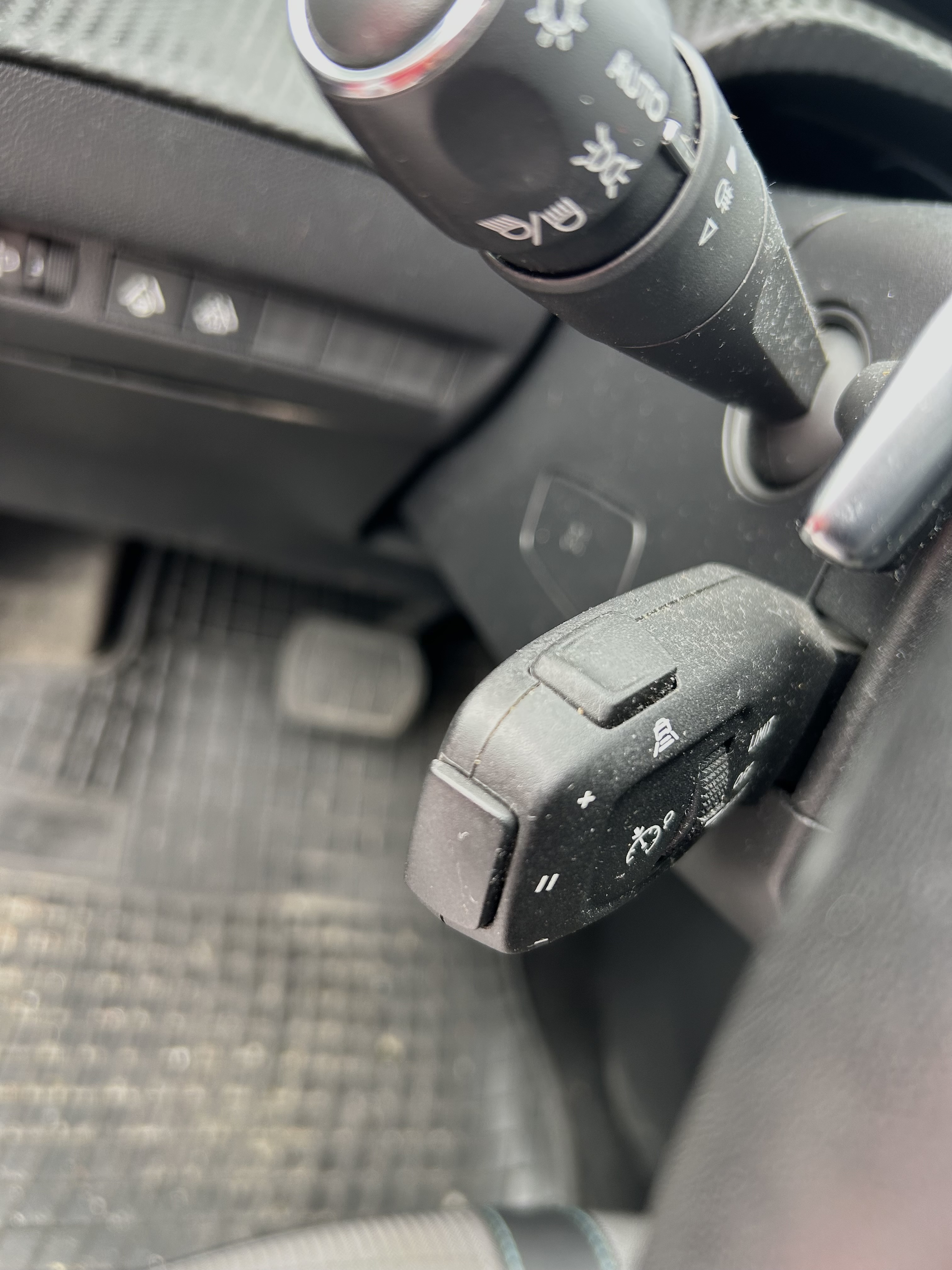 Sort Peugeot 208 fra 2020