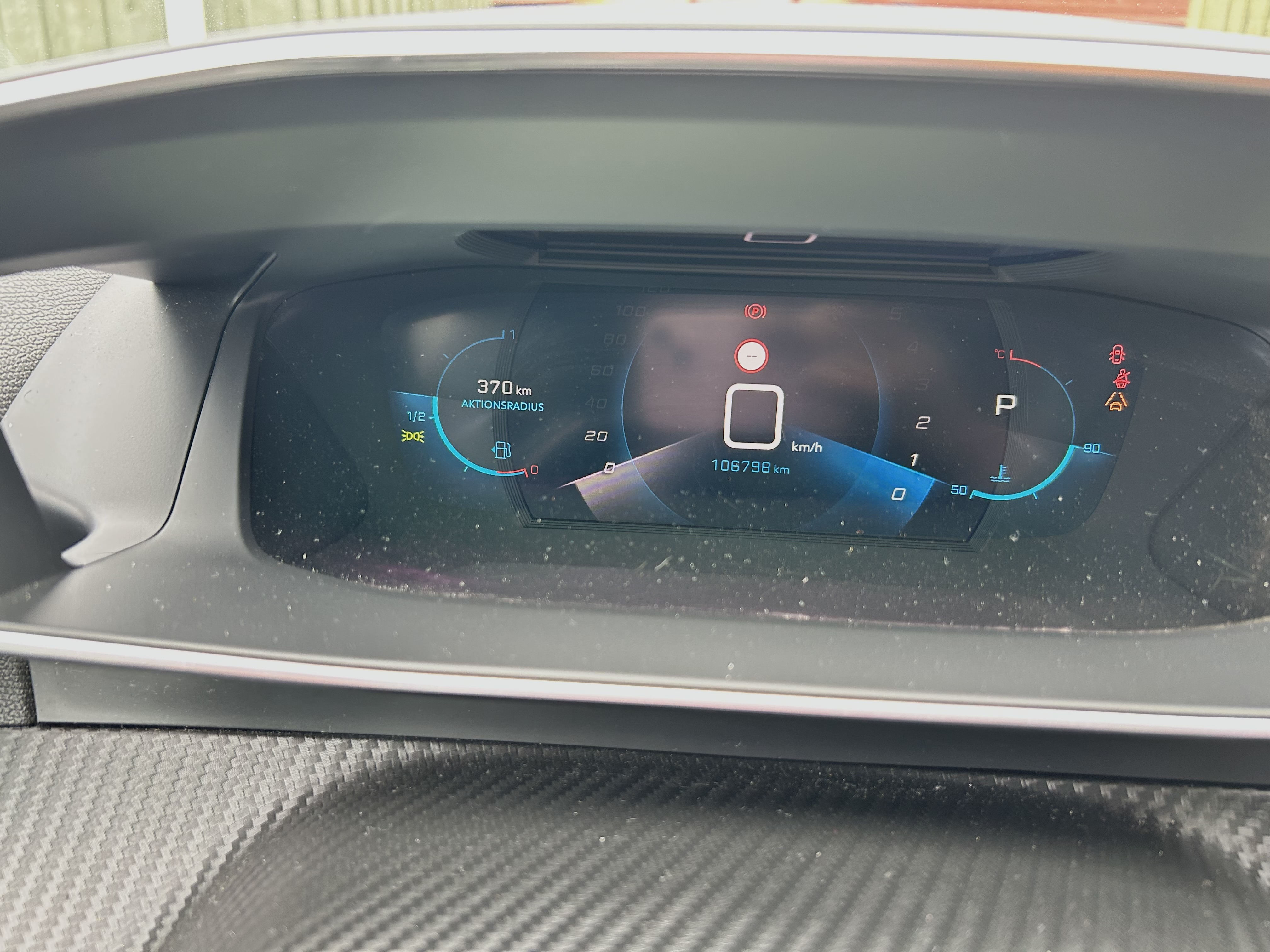Sort Peugeot 208 fra 2020