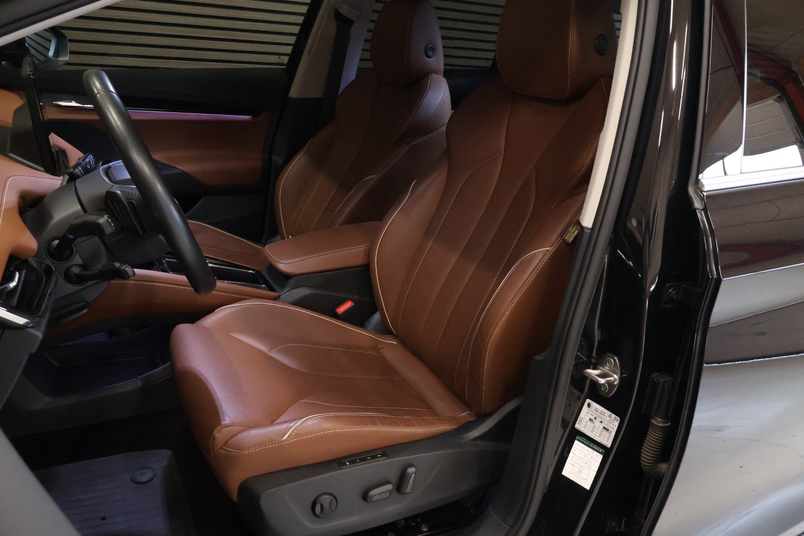 Sort Skoda Enyaq fra 2023