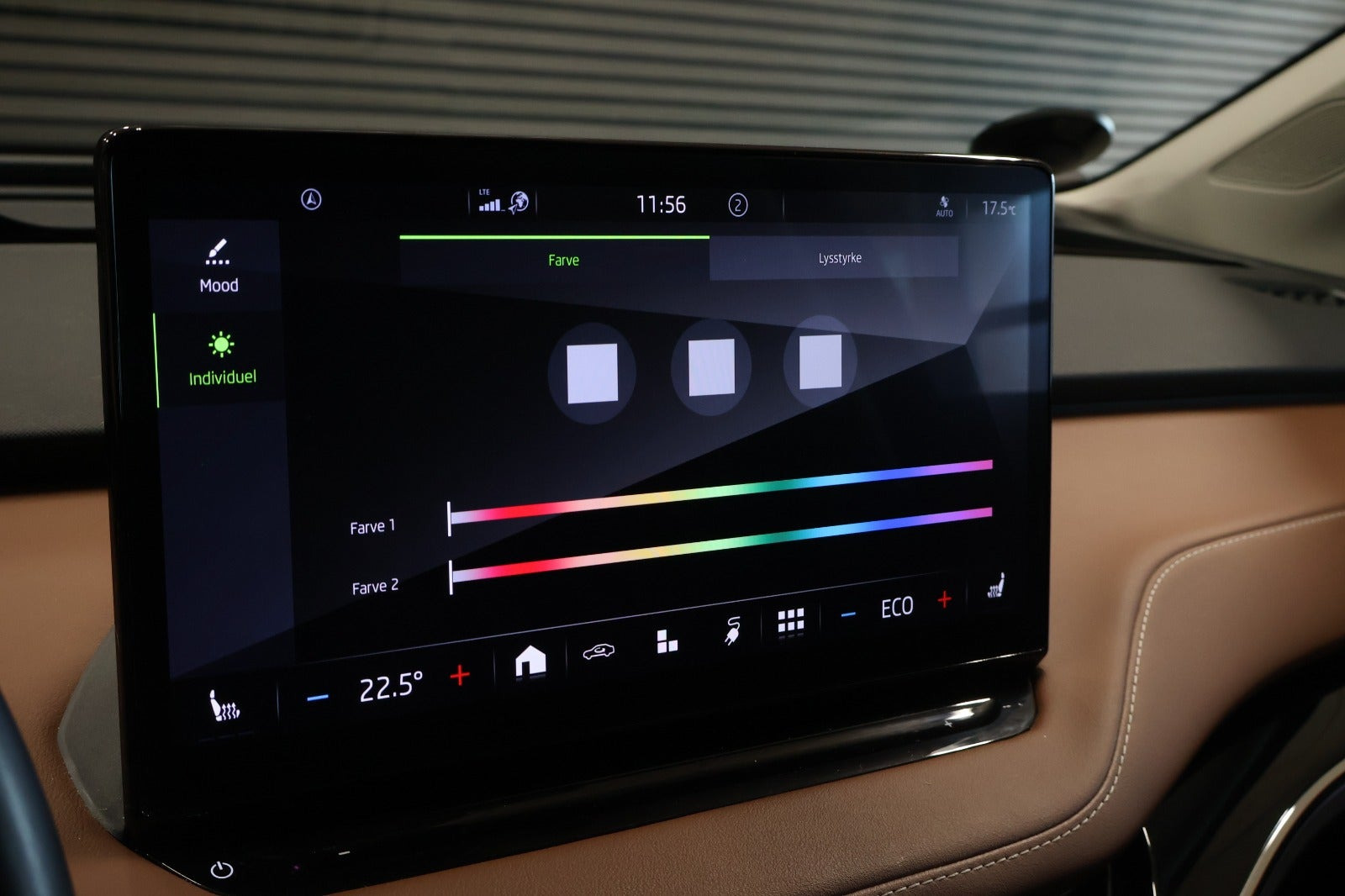 Sort Skoda Enyaq fra 2023