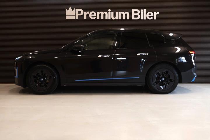 Sort BMW iX fra 2023