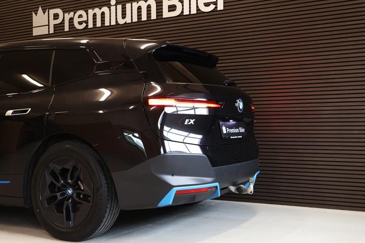 Sort BMW iX fra 2023