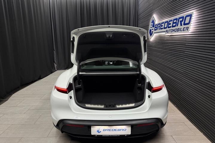Gul Porsche Taycan 4S fra 2020