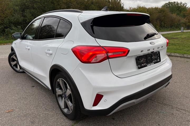 Hvid Ford Focus fra 2021