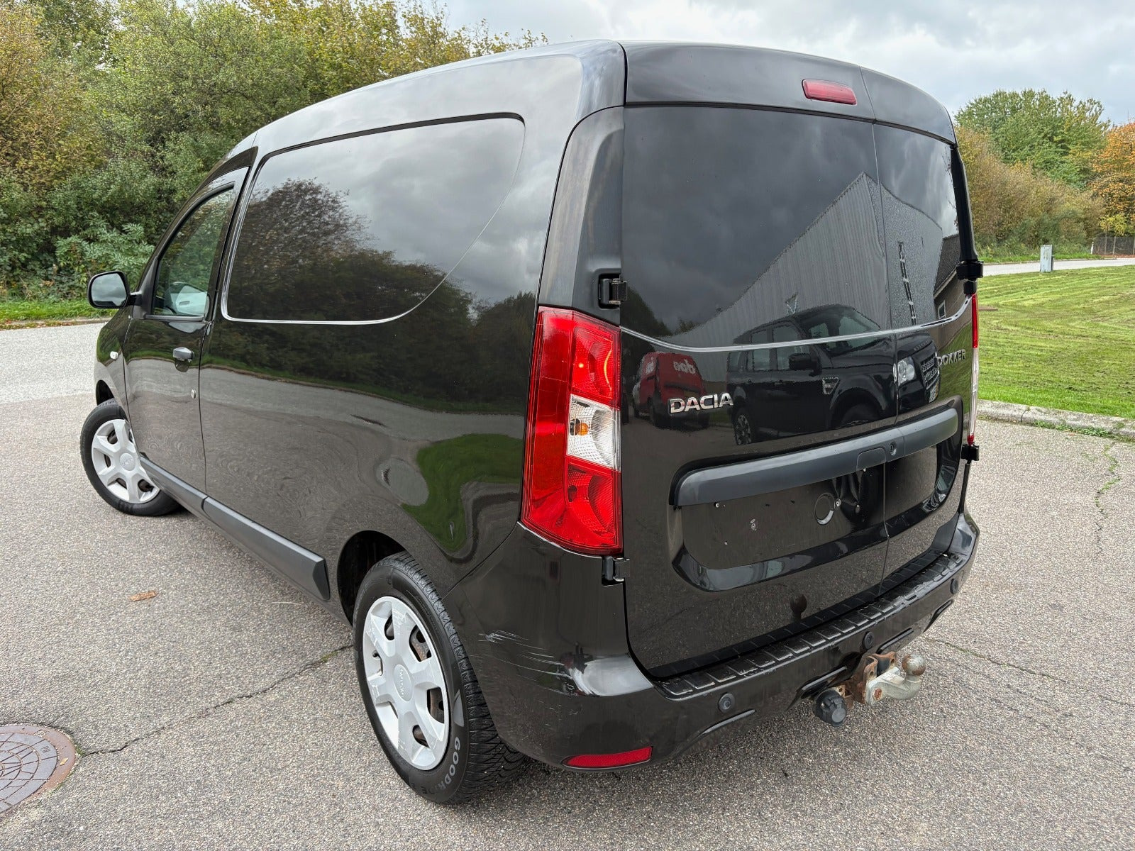 Sort Dacia Dokker fra 2018