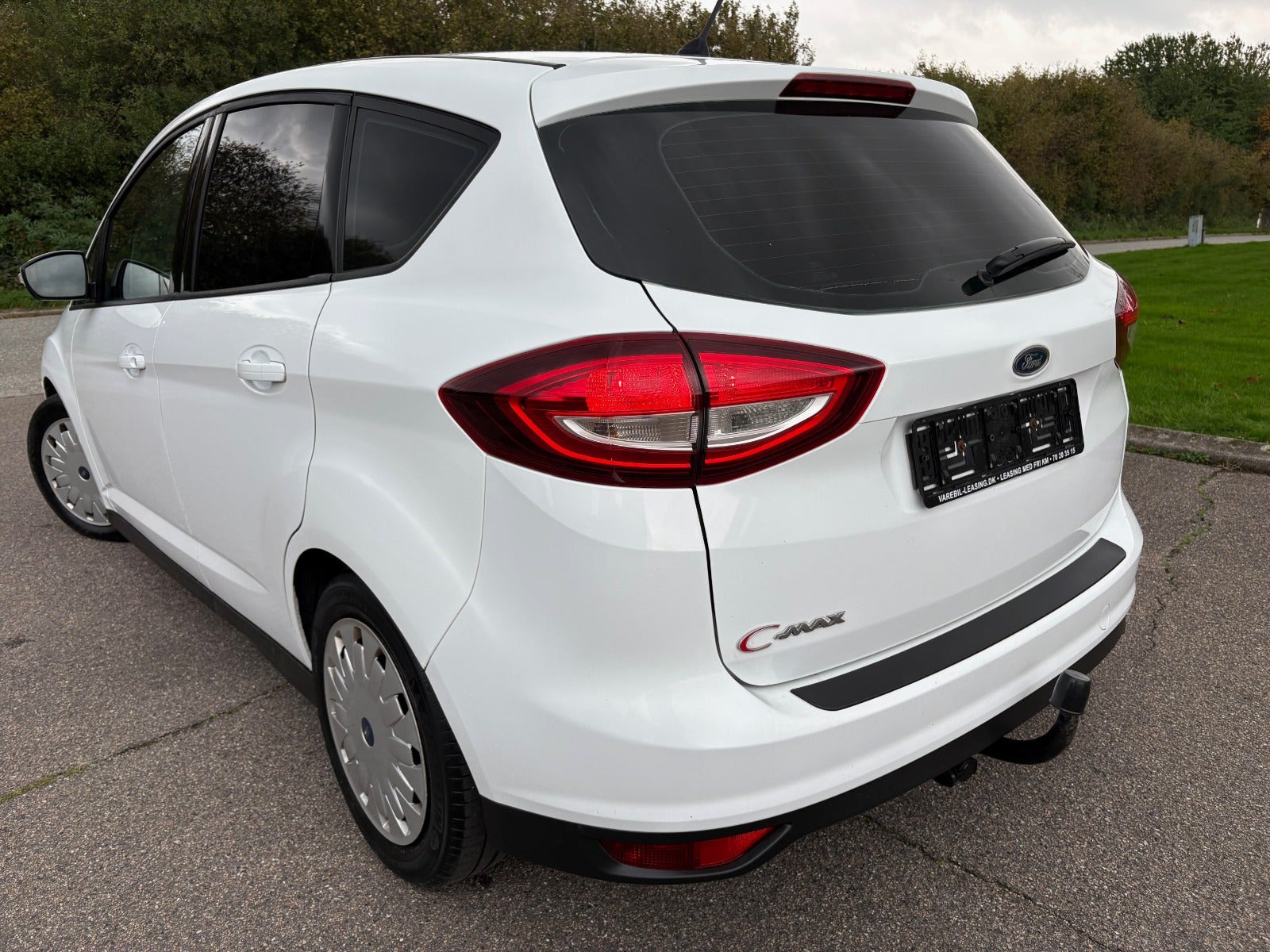 Hvid Ford C-MAX fra 2017