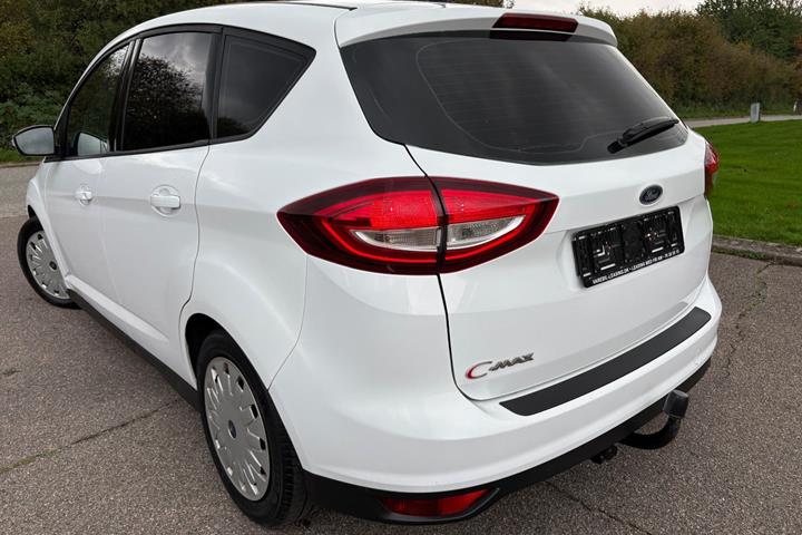 Hvid Ford C-MAX fra 2017