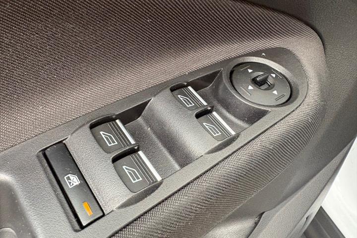 Hvid Ford C-MAX fra 2017