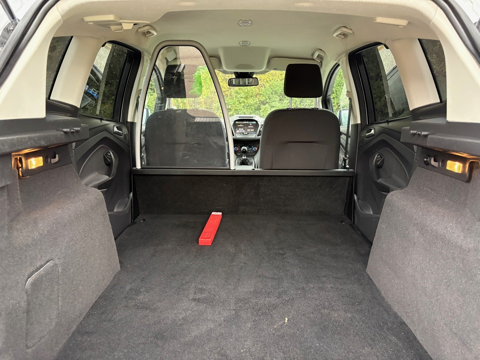 Hvid Ford C-MAX fra 2017