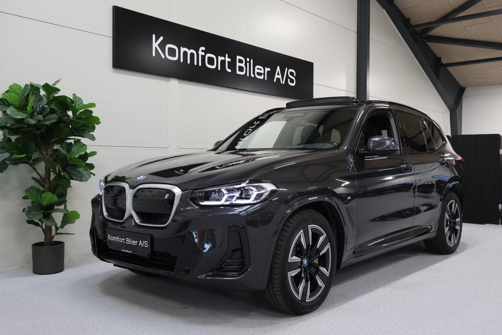 BMW iX3 Charged M-Sport