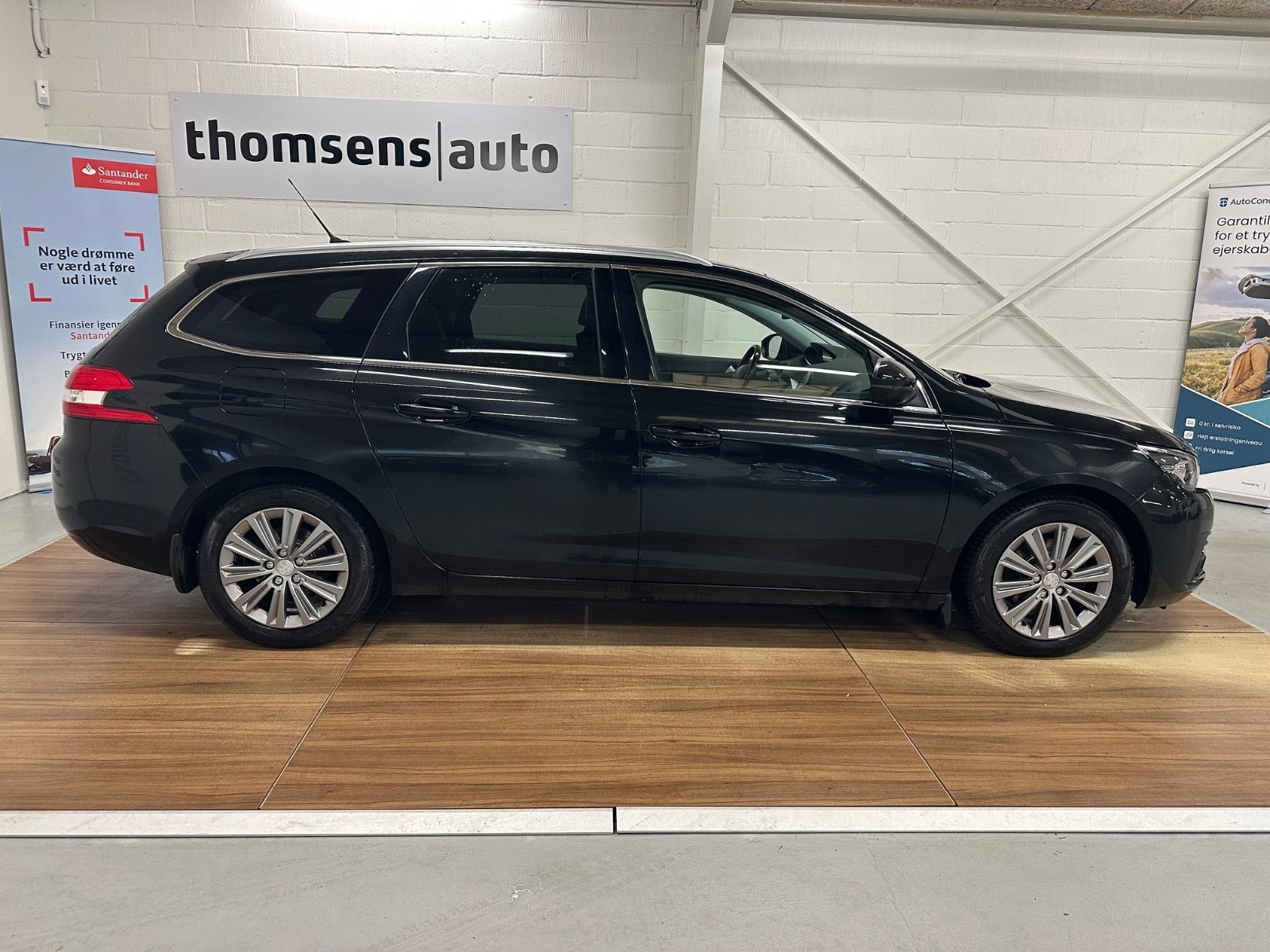 Sort Peugeot 308 fra 2020