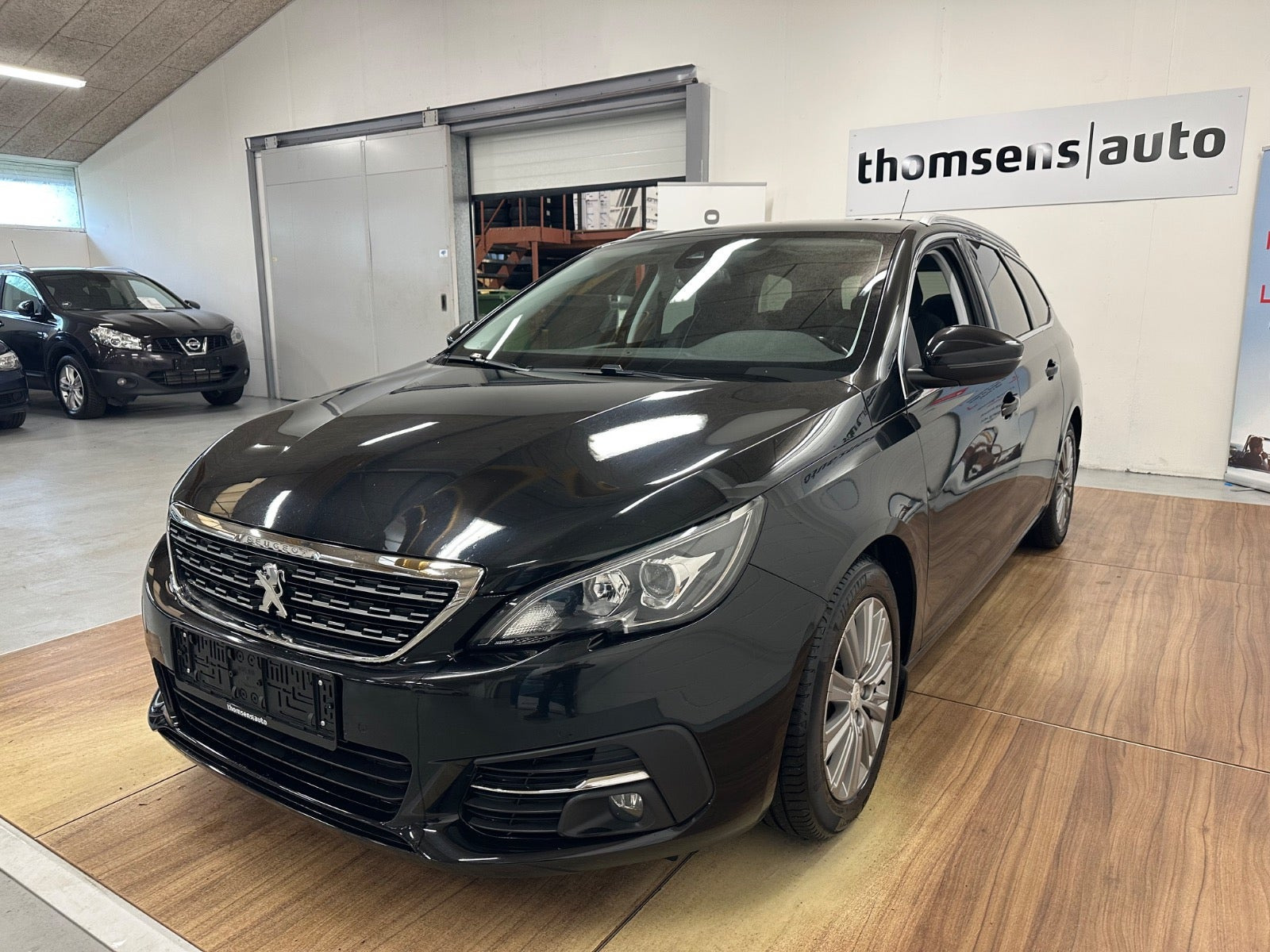 Sort Peugeot 308 fra 2020