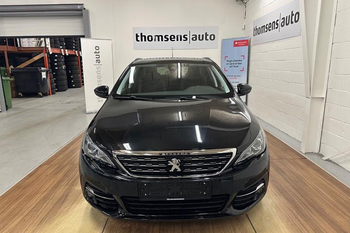 Sort Peugeot 308 fra 2020