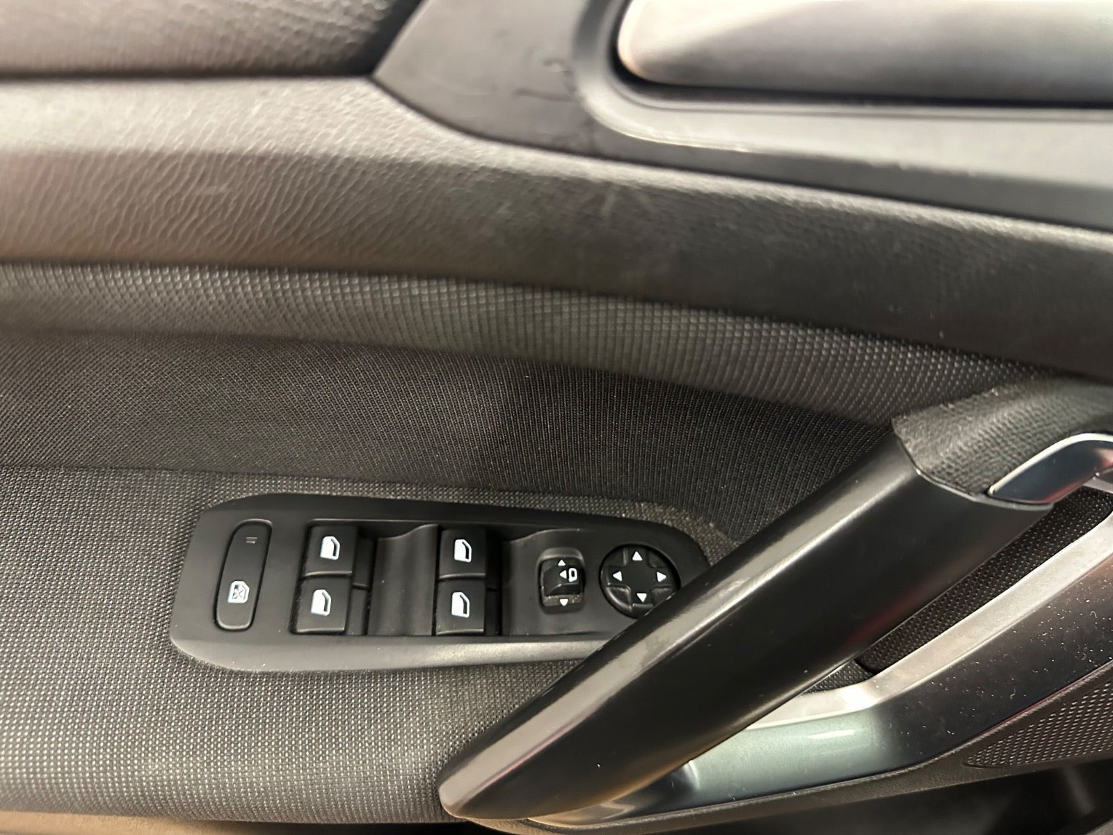 Sort Peugeot 308 fra 2020