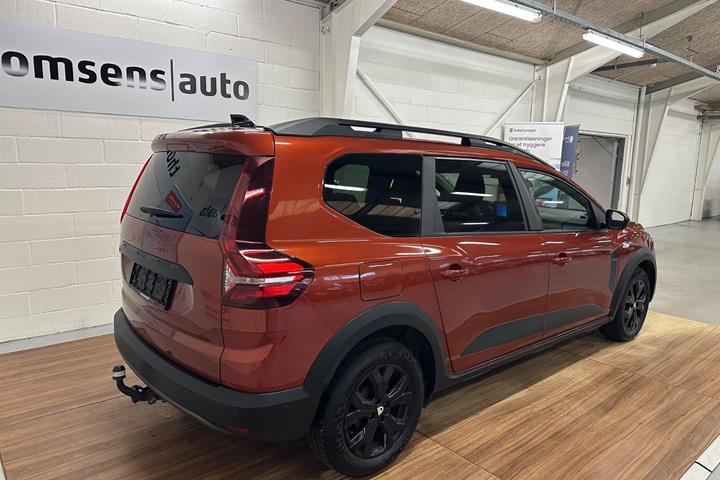 Rød Dacia Jogger fra 2022