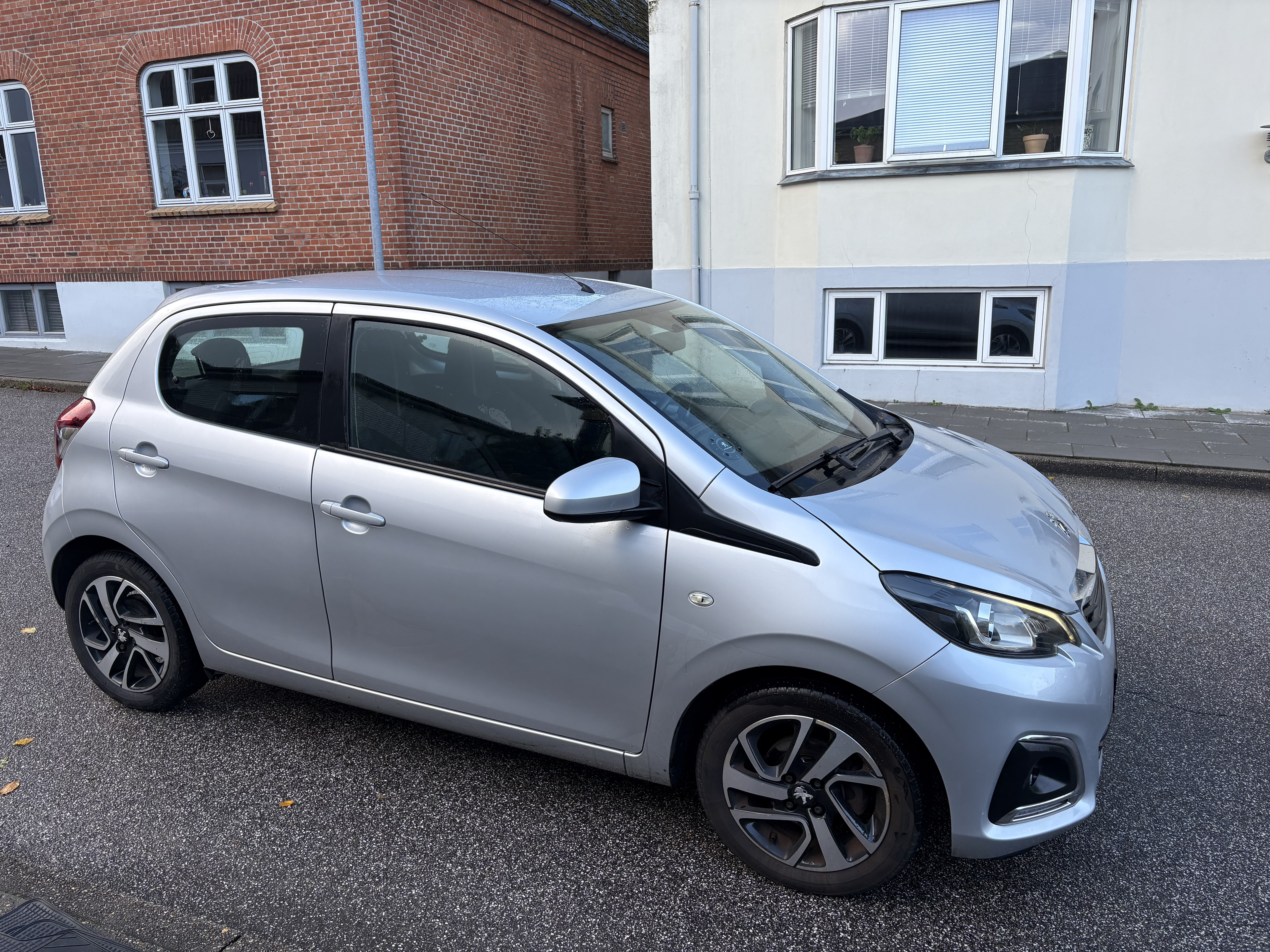 Peugeot 108 1,0 e-VTi 69 hk 5D