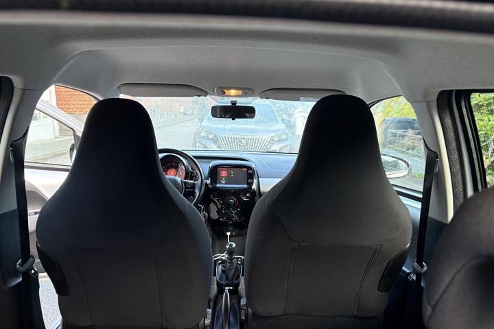 Grå Peugeot 108 fra 2016